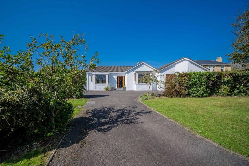 The Moorings- Near The Sea Villa Tramore Exterior foto
